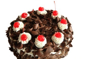 Black Forest Cake Order Online Bangalore. Chocolate Cake Online Order Bangalore Cafe Hops.