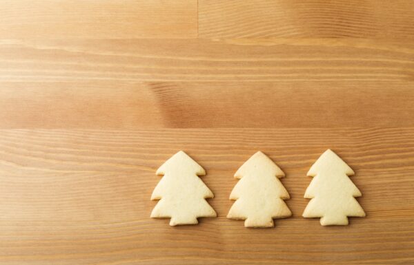 Christmas Tree Cookies order online Bangalore - Cafe Hops. Cakes Home Delivery in Bangalore at your convenient time.