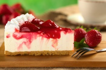 Strawberry Cheesecake order online Bangalore - Cafe Hops. Cakes Home Delivery in Bangalore at your convenient time.