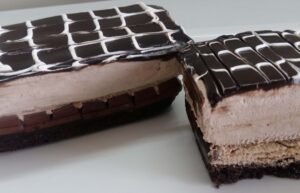 Kit Kat Cheesecake Online Order Bangalore. Cheesecake Online Delivery Bangalore Cafe Hops.