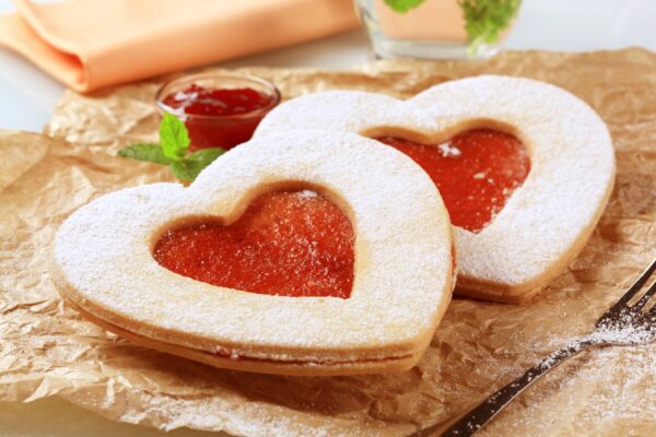 Valentine Cookies order online Bangalore - Cafe Hops. Cakes Home Delivery in Bangalore at your convenient time.