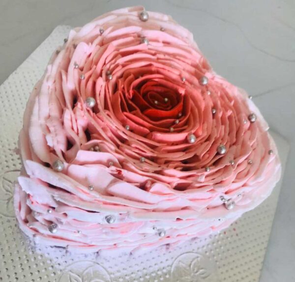 Be Mine valentine Cake Order Online Bangalore. Valentine Cake Online Delivery Bangalore Cafe Hops.