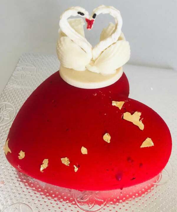 Romeo Juliet Cake Order Online Bangalore. Valentine Gift Boxes Online Delivery Bangalore Cafe Hops.